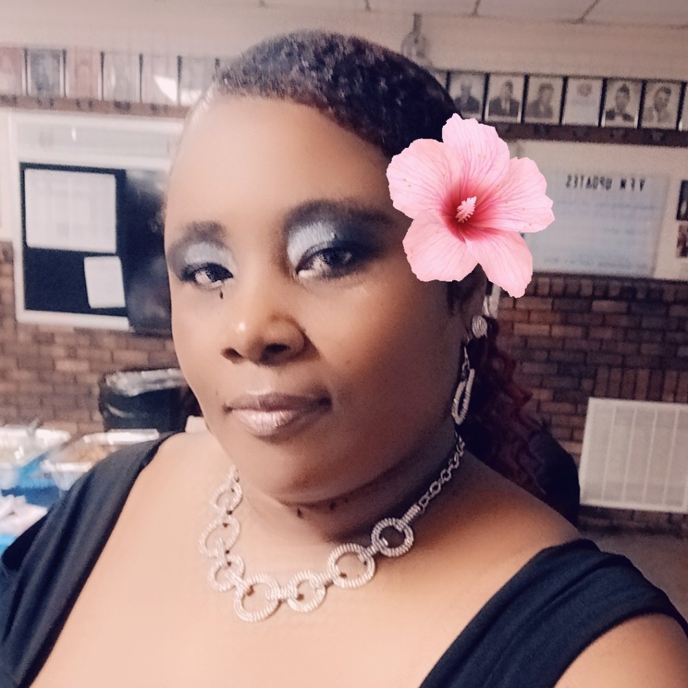 Meet your Posher, Renada